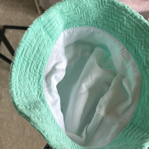 Kopari bucket hat, NWOT; fits most heads - Picture 4 of 4